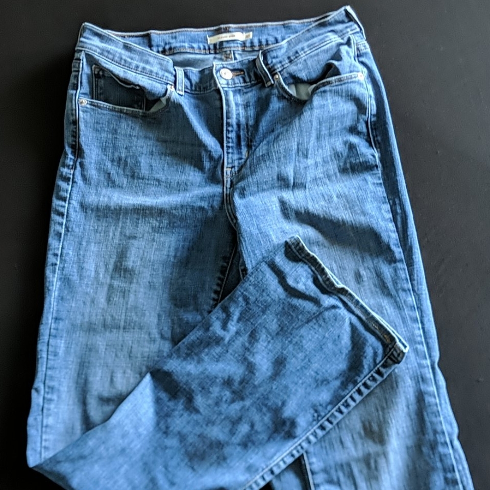 Womens Levi's
